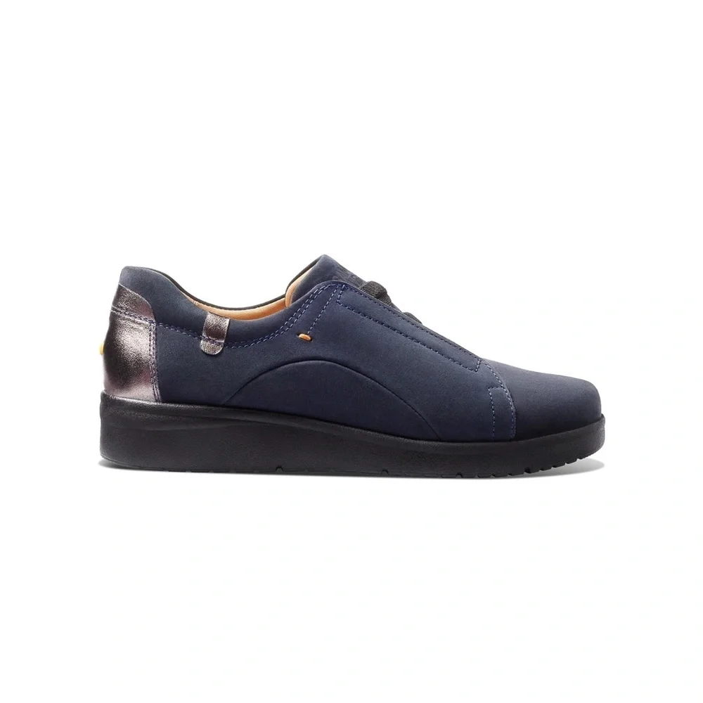 SAMUEL HUBBARD WOMEN'S FEATHERLIGHT MARIN GORE-LACES 6.5 NWB navy nubuck